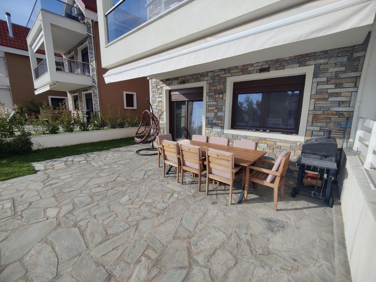 Villa Cassiopeia Nikiti  Eksteriør billede